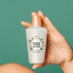 Mise en scène d'un logo sur un produit cosmétique